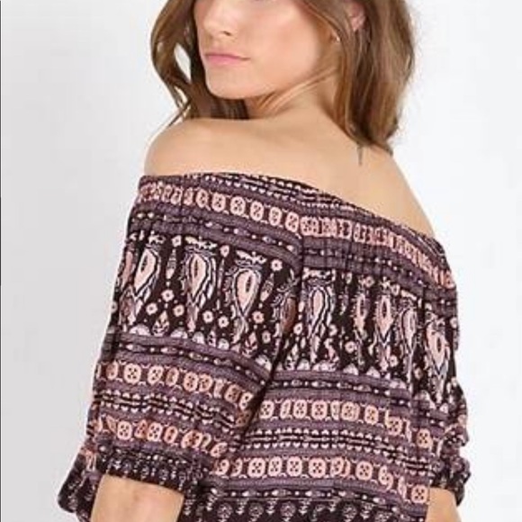 Spell Tops - ❌SOLD❌ EUC//Spell and the Gypsy Collective//Gypsiana Off the Shoulder Boho Crop